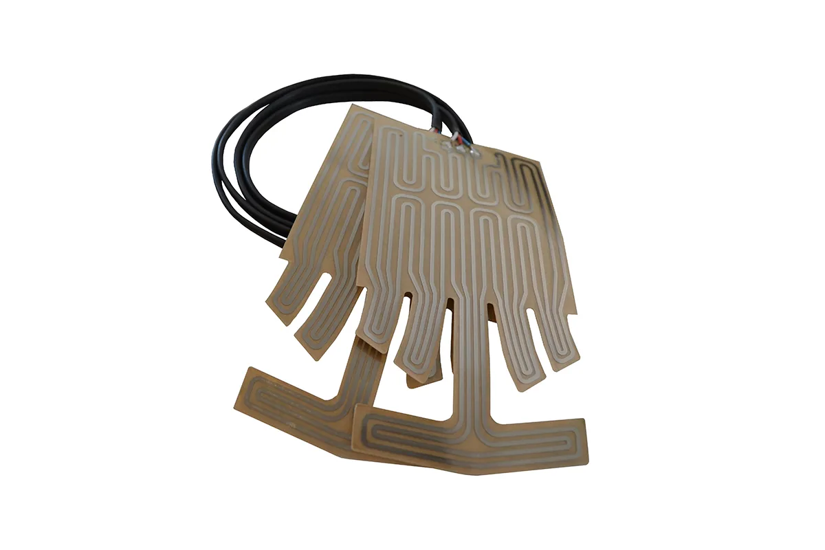 UNIVERSAL GRIP HEATERS 3 -WIRE - 30W -DUAL 6 OHM CIRCUITS - RATED FOR 12V